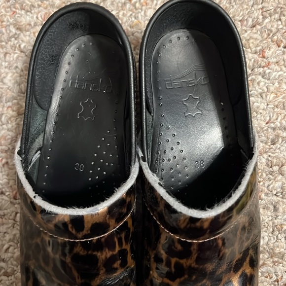 Leopard Print Patent Leather Dansko - Picture 7 of 12